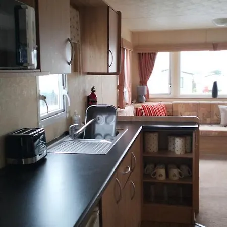 Seascape - Blue Dolphin Gristhorpe